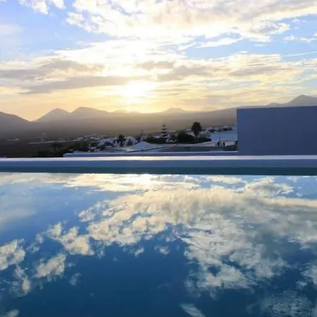 Sleeps 6 Pool Wifi *