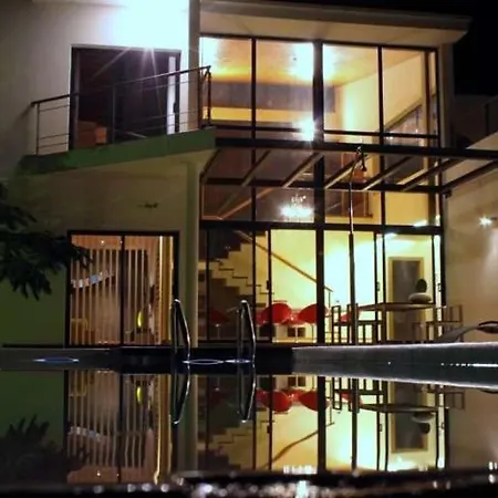 شقة Sleeps 6 Pool Wifi