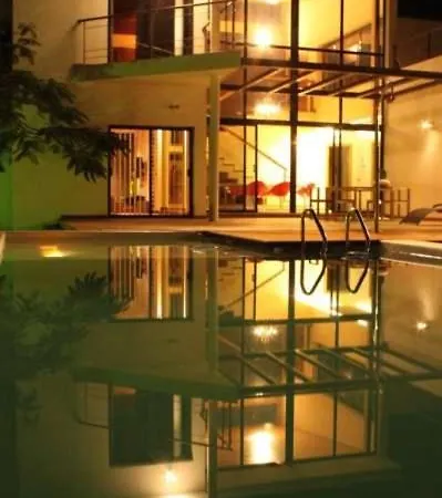 Sleeps 6 Pool Wifi